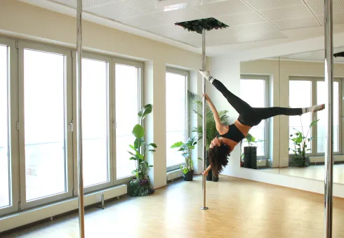 Drop-In: Level 1, Spinning, Pole Dance Kurs