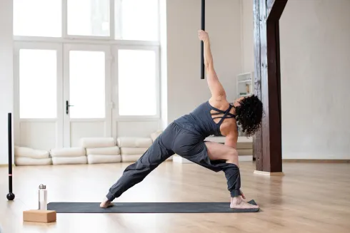 Steel Mace Vinyasa (English) STUDIO